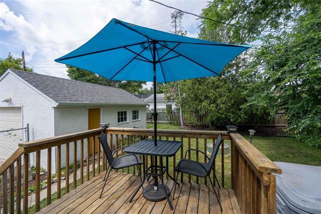 40 Argonne Bay, Winnipeg, MB - Outdoor With Deck Patio Veranda With Exterior