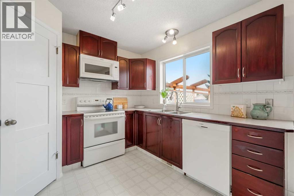 91 Hidden Crescent Nw, Calgary, AB