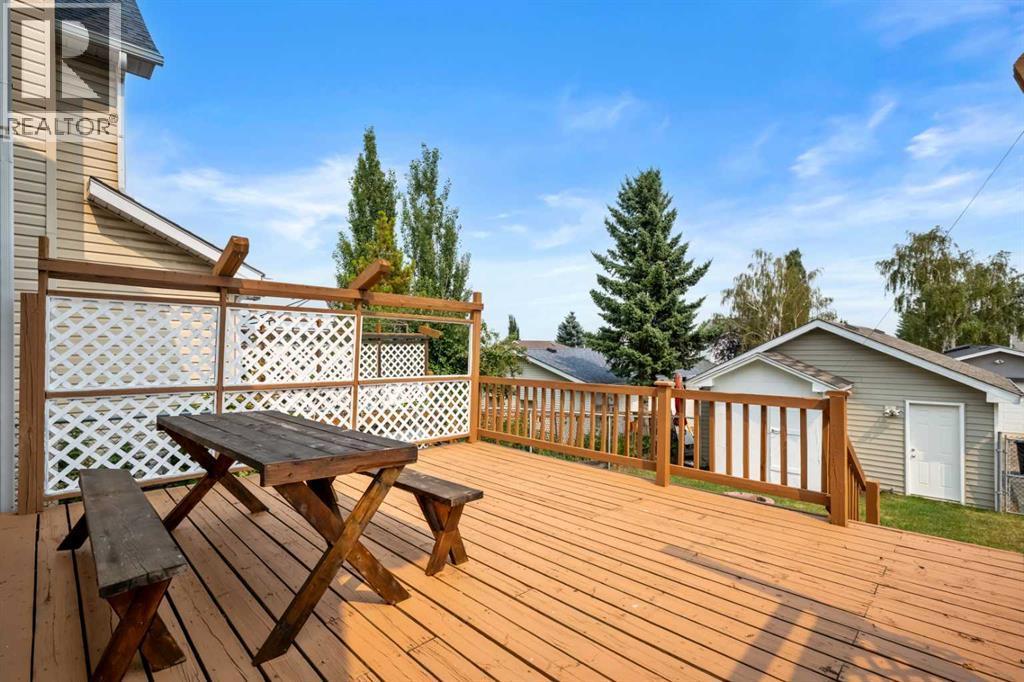 91 Hidden Crescent Nw, Calgary, AB