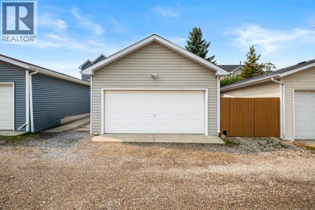 91 Hidden Crescent Nw, Calgary, AB