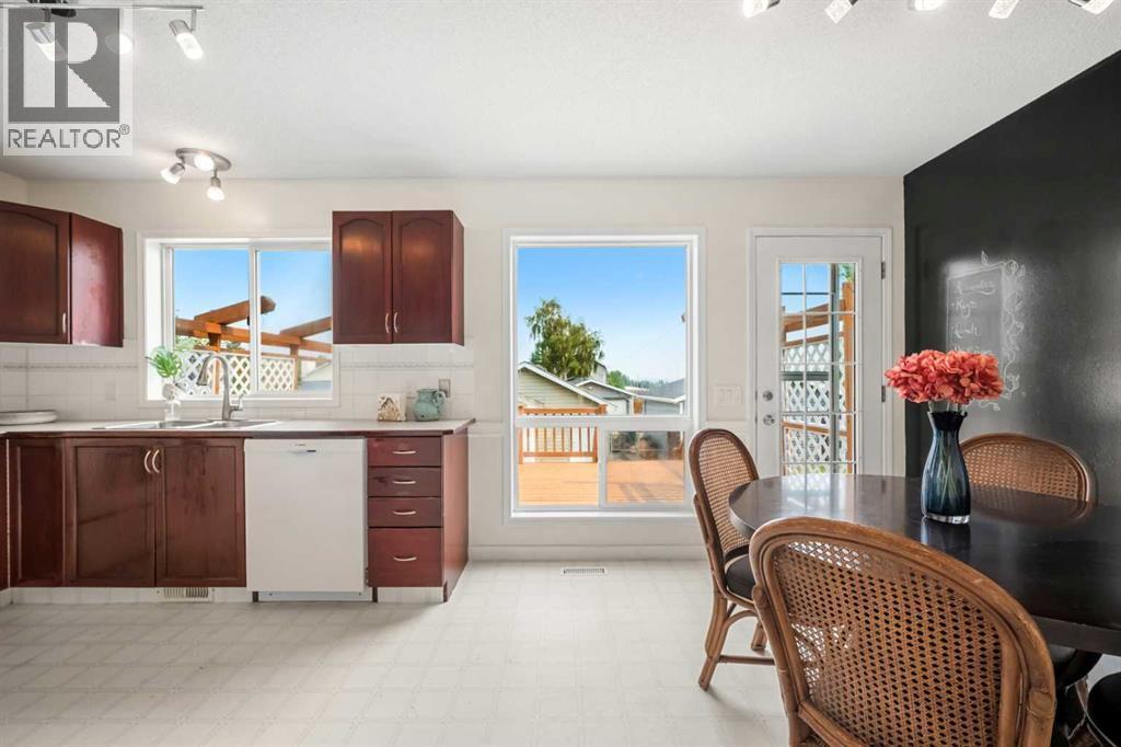 91 Hidden Crescent Nw, Calgary, AB