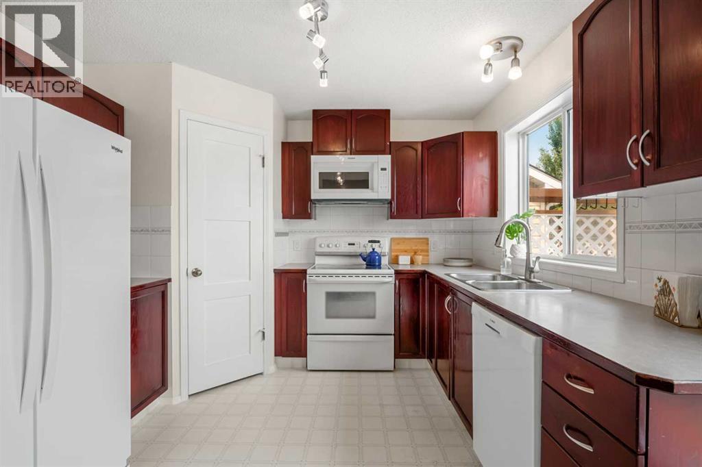 91 Hidden Crescent Nw, Calgary, AB