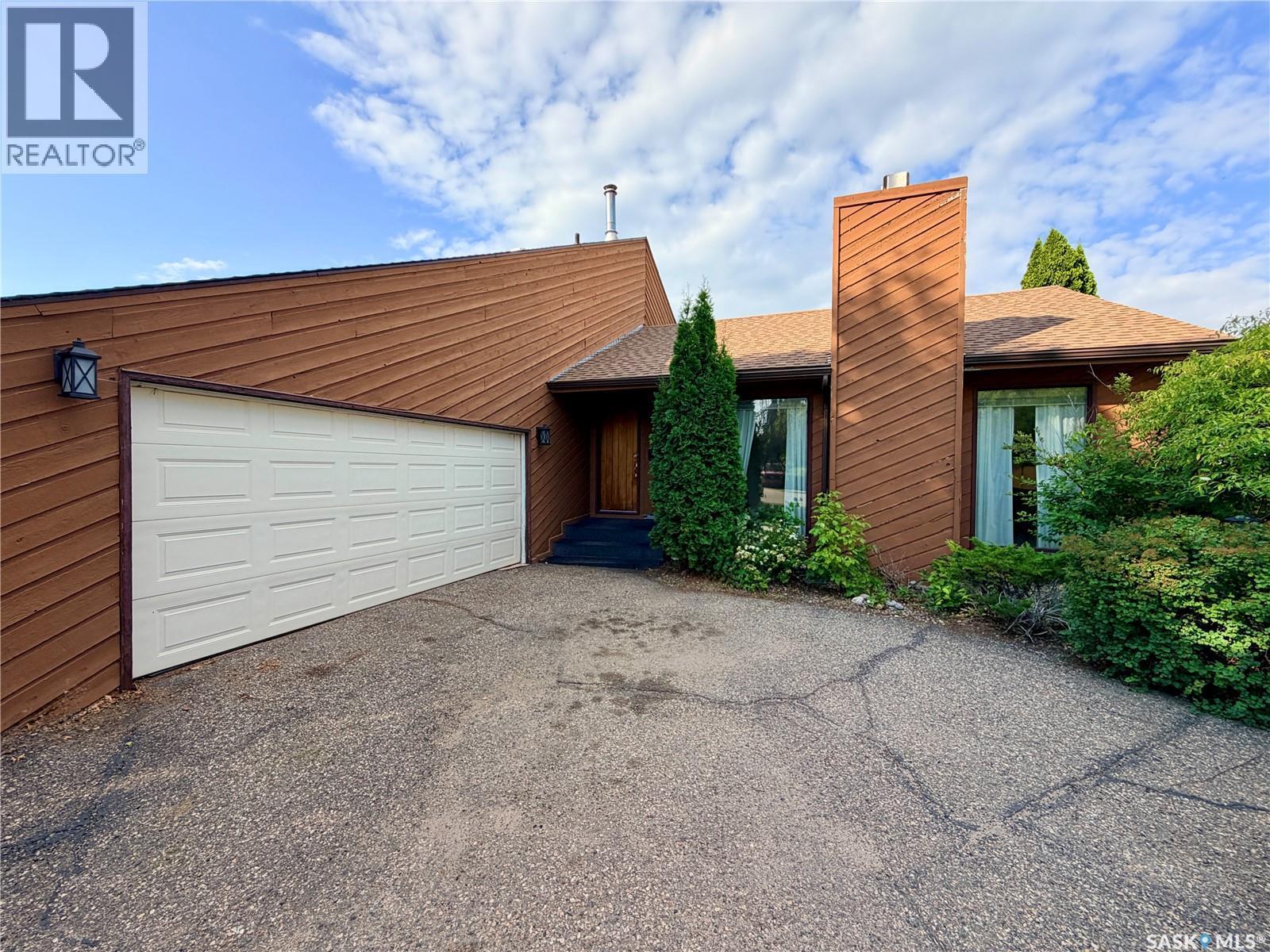 2173 Douglas Avenue, North Battleford, SK - Outdoor