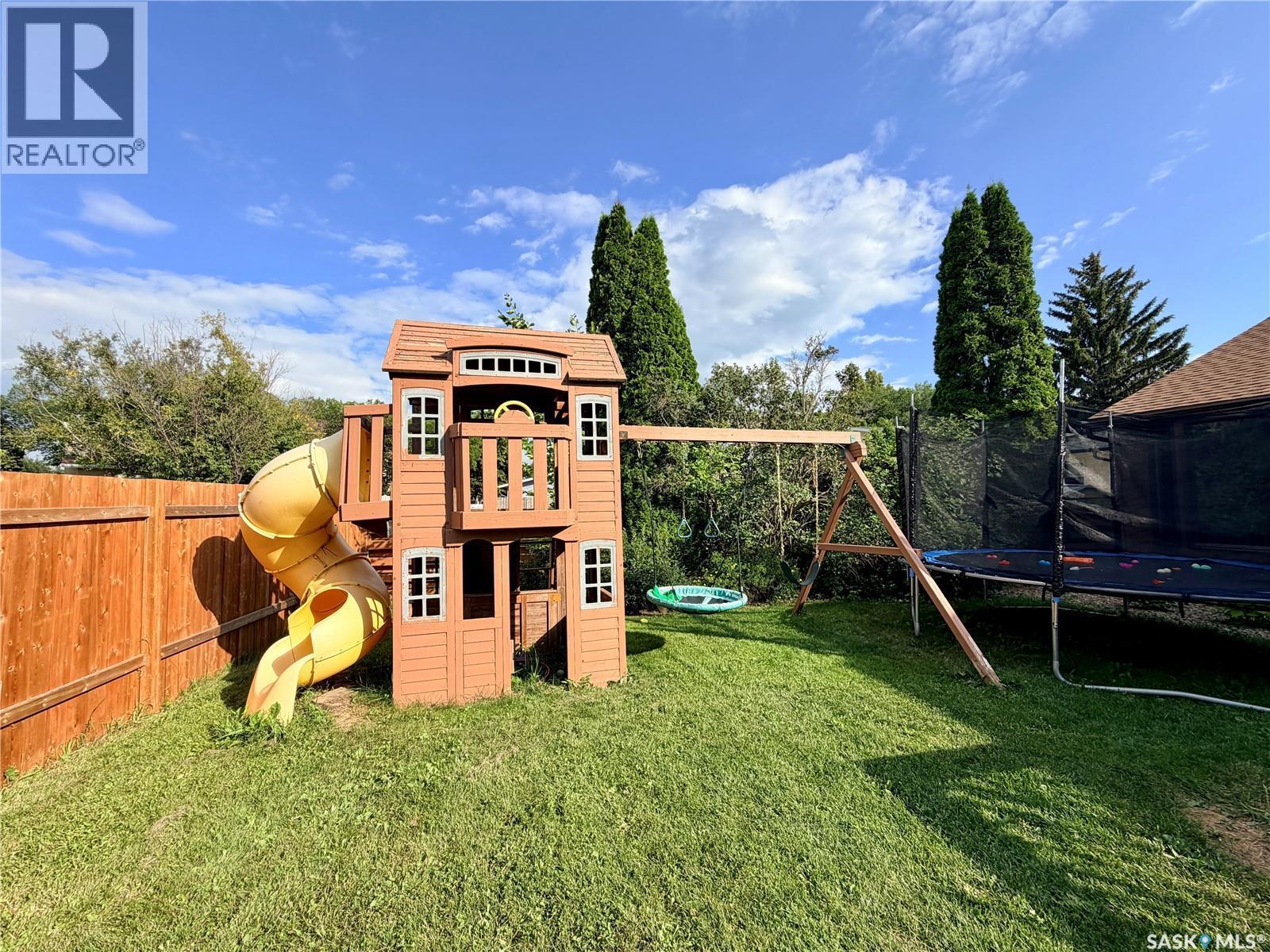 2173 Douglas Avenue, North Battleford, SK - Outdoor