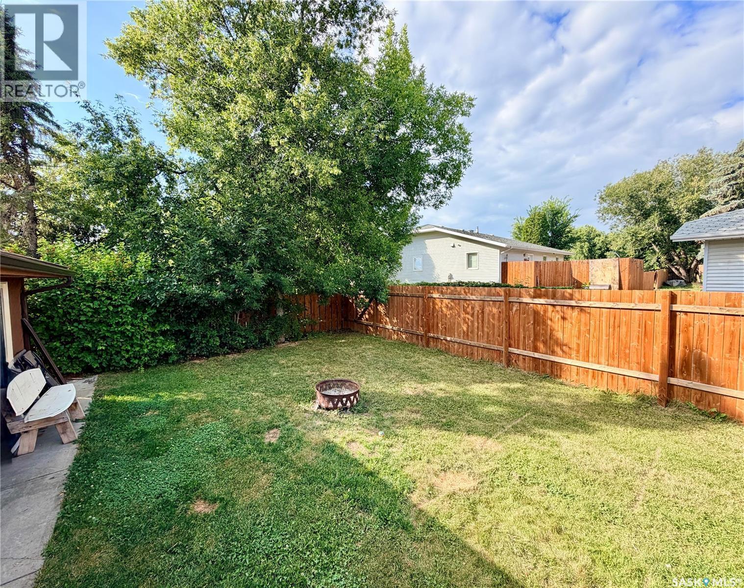 2173 Douglas Avenue, North Battleford, SK - Outdoor