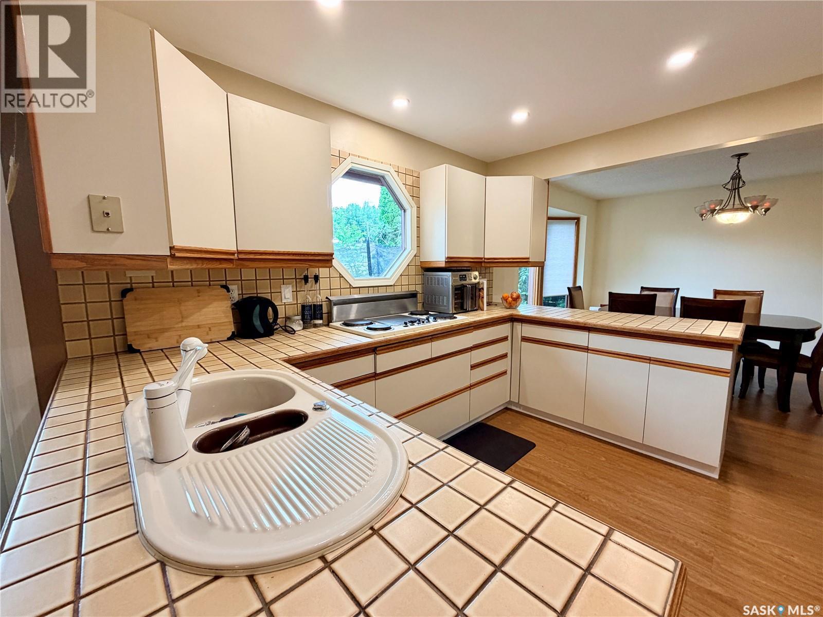 2173 Douglas Avenue, North Battleford, SK - Indoor Photo Showing Kitchen With Double Sink