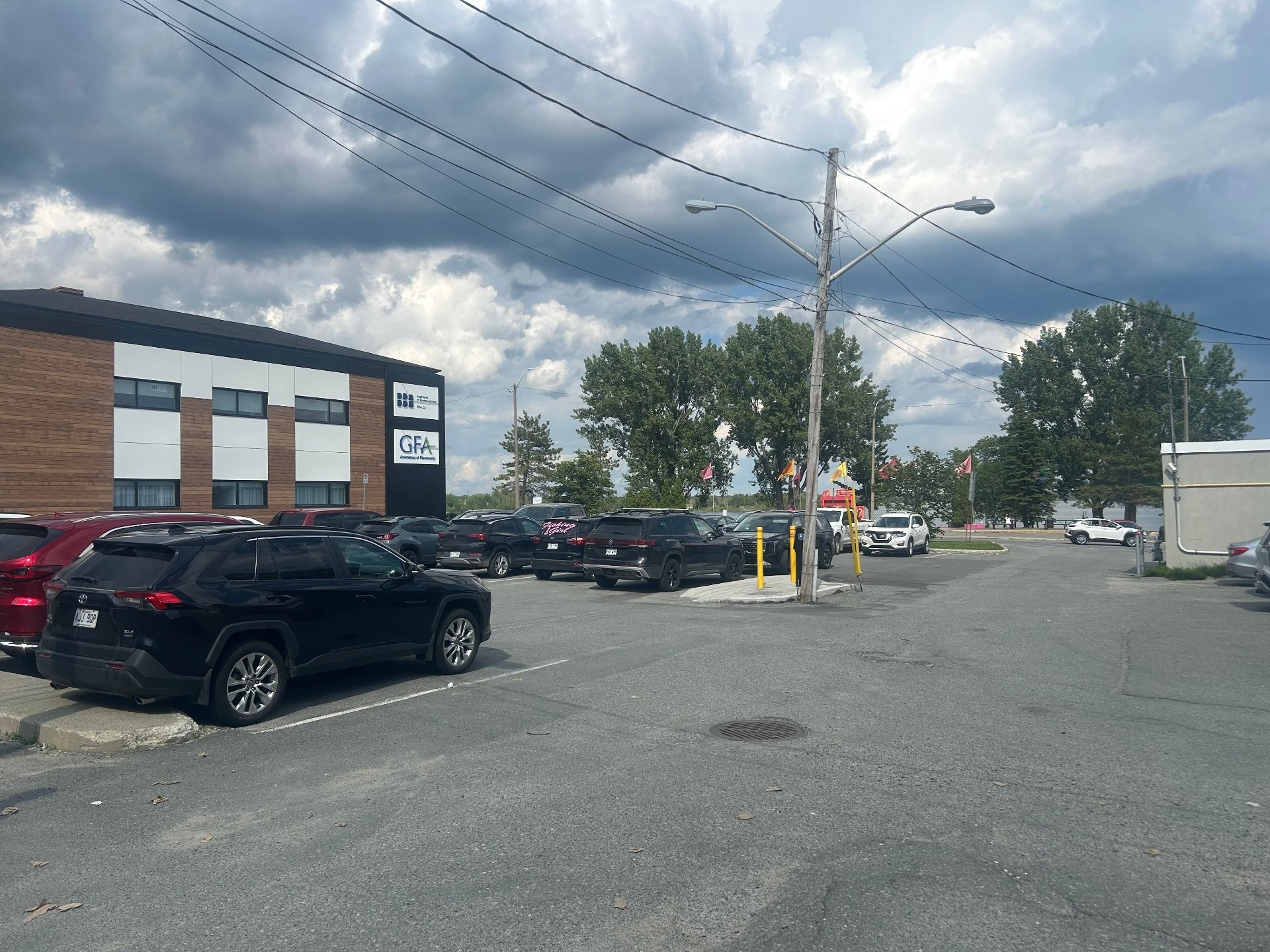 Stationnement - 25 Rue Gamble E., Rouyn-Noranda, QC - Outdoor