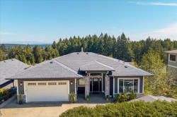 909 Hanington Rd Ladysmith, BC V0G 0A4
