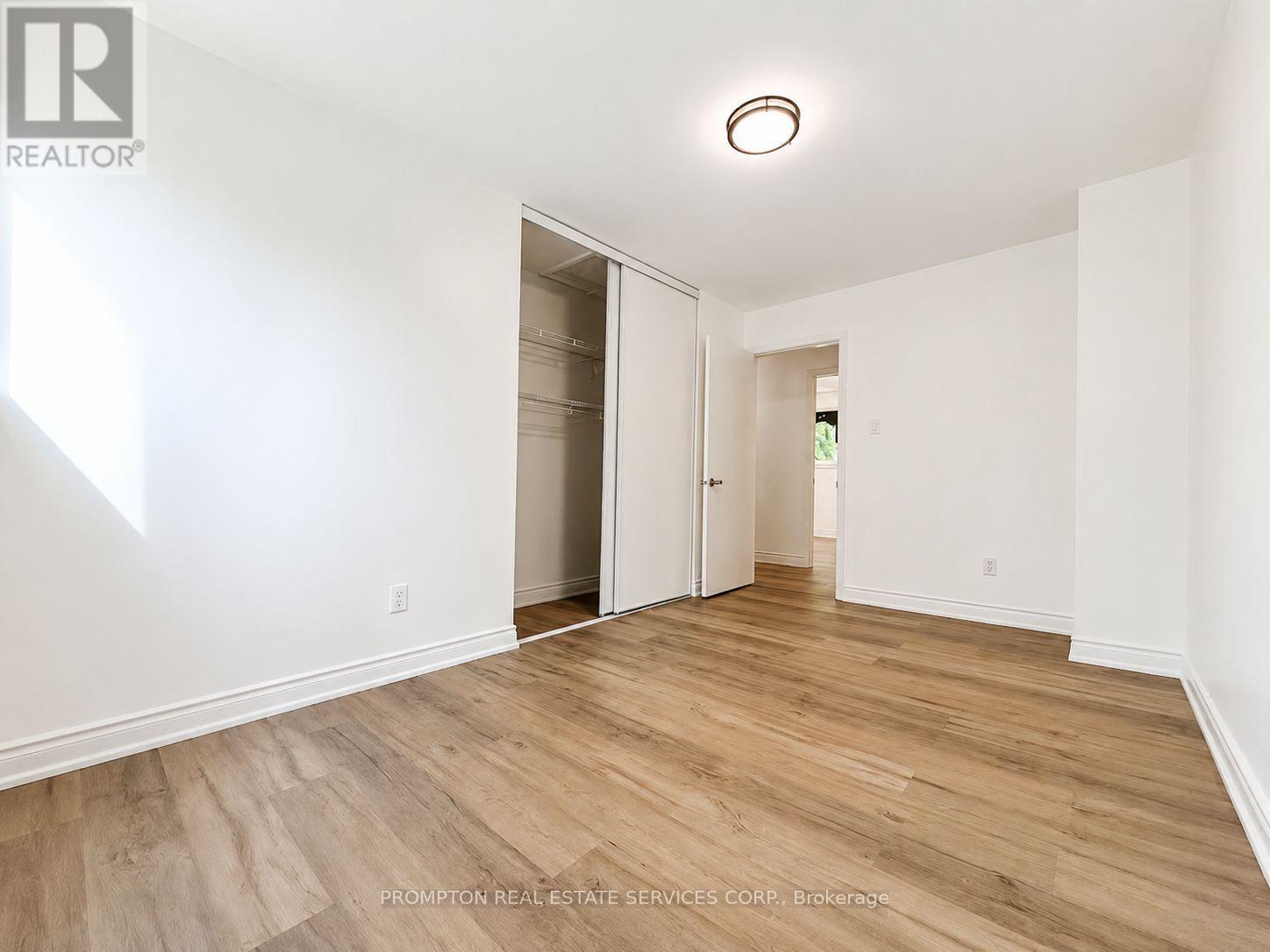 22 Poplar Crescent, Aurora, ON - Indoor Photo Showing Other Room