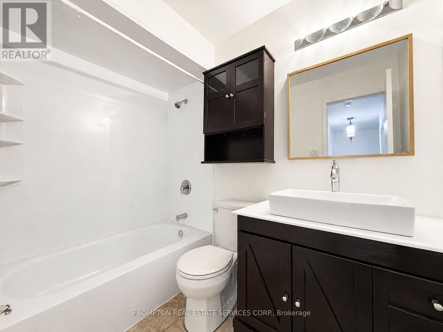 22 Poplar Crescent, Aurora, ON - Indoor Photo Showing Bathroom