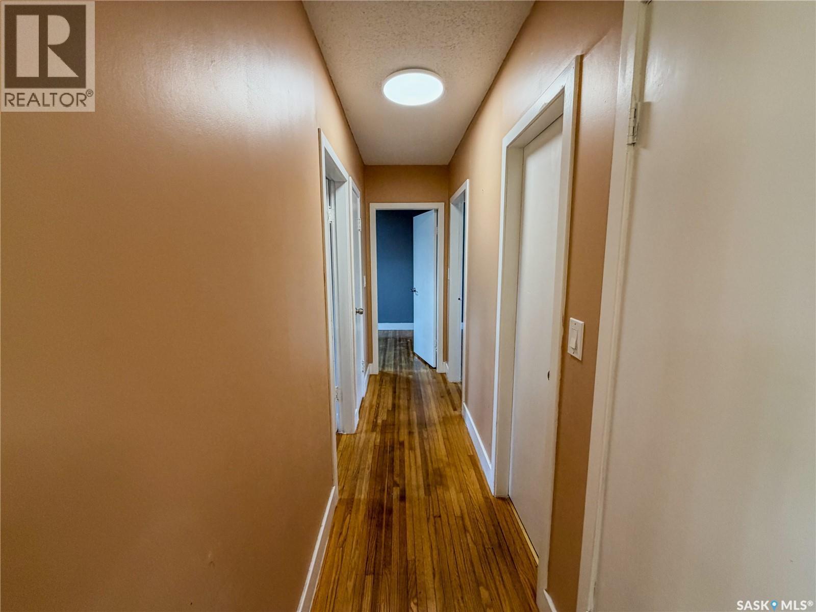 228 8Th Avenue E, Melville, SK - Indoor Photo Showing Other Room