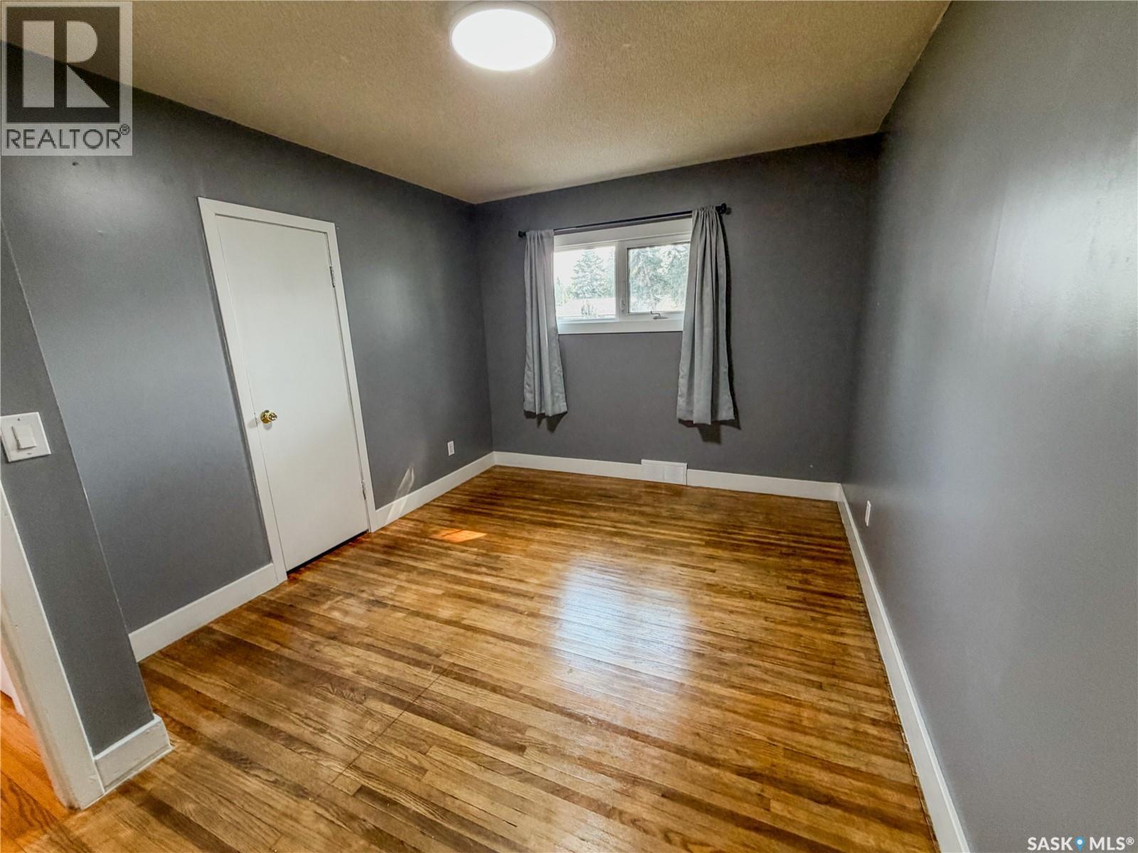228 8Th Avenue E, Melville, SK - Indoor Photo Showing Other Room