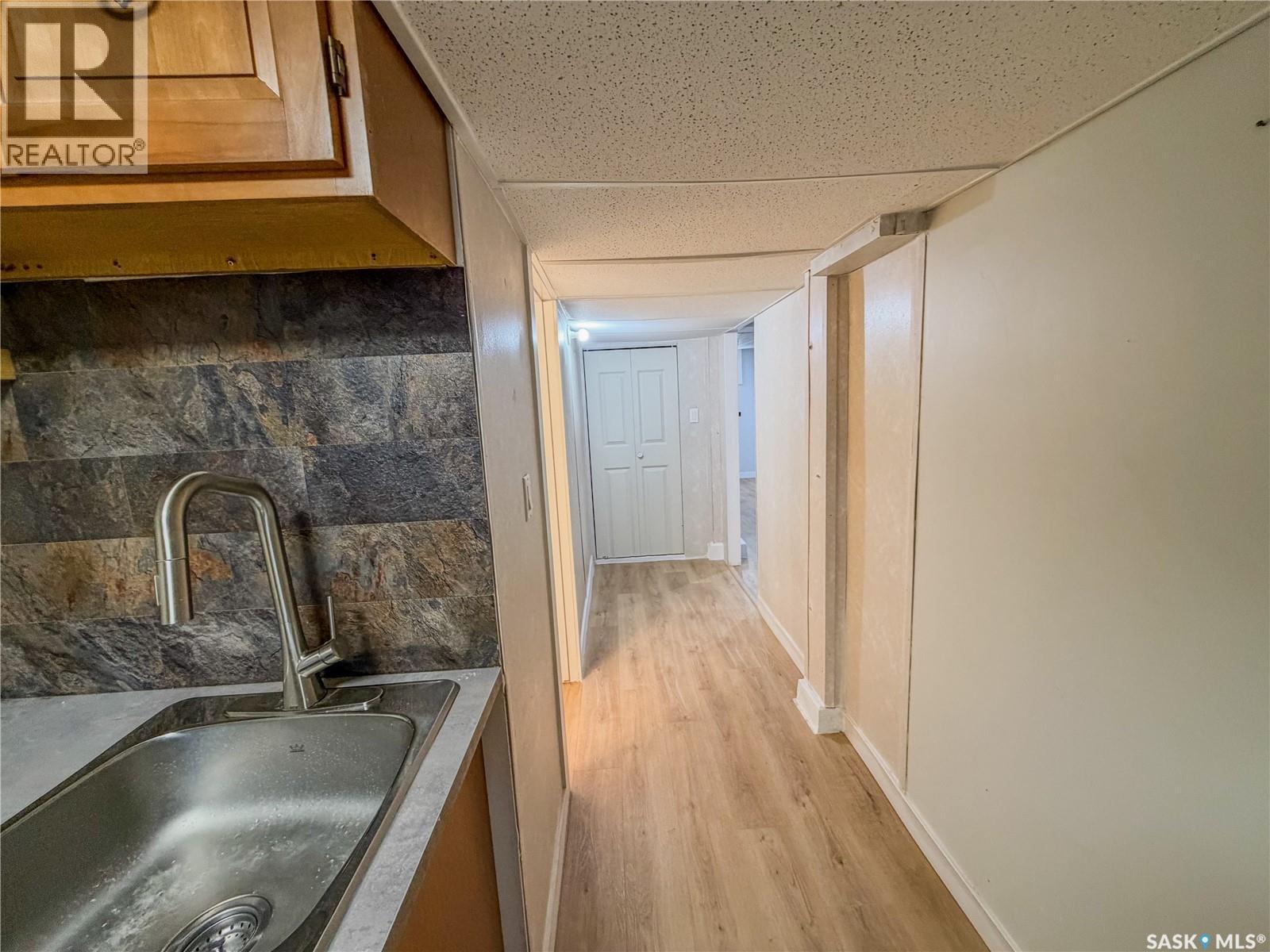 228 8Th Avenue E, Melville, SK - Indoor