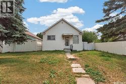 55 Iroquois STREET W Moose Jaw, SK S6H 5A4