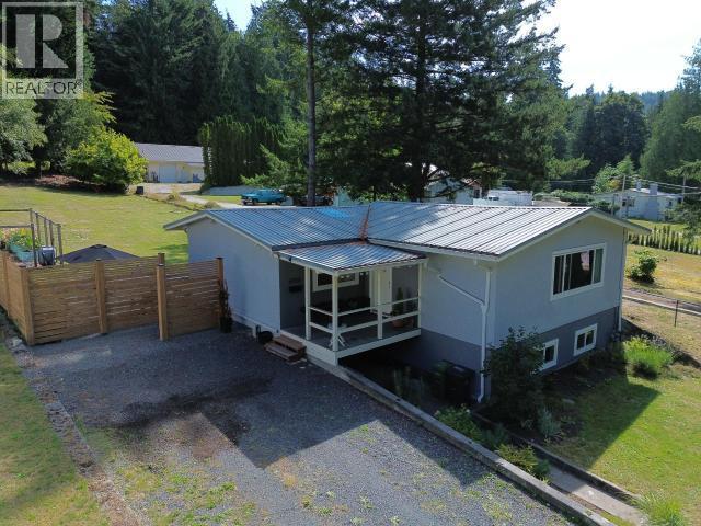 5720 Allen Ave, Powell River, BC - Outdoor