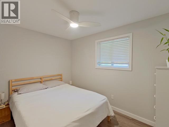 5720 Allen Ave, Powell River, BC - Indoor Photo Showing Bedroom
