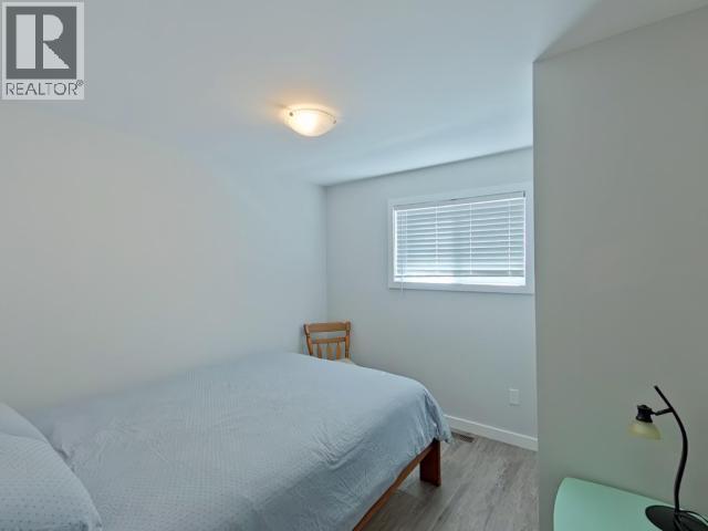 5720 Allen Ave, Powell River, BC - Indoor Photo Showing Bedroom
