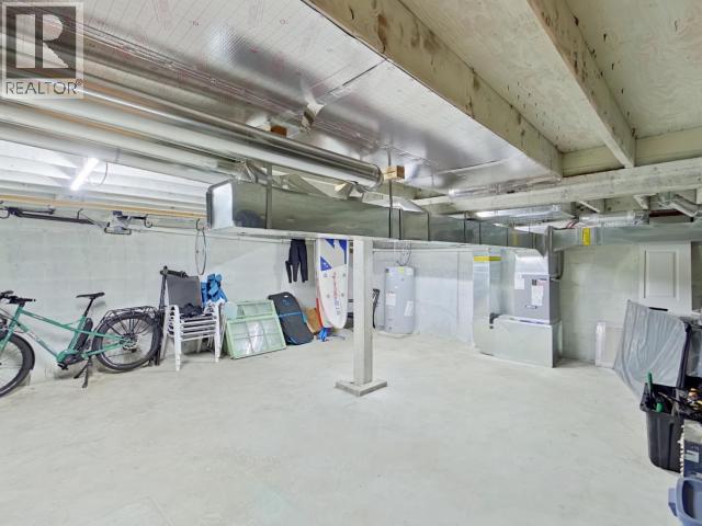 5720 Allen Ave, Powell River, BC - Indoor Photo Showing Basement