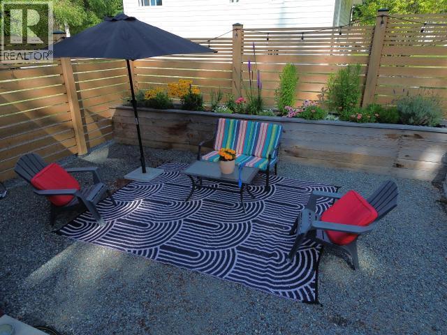 5720 Allen Ave, Powell River, BC - Outdoor