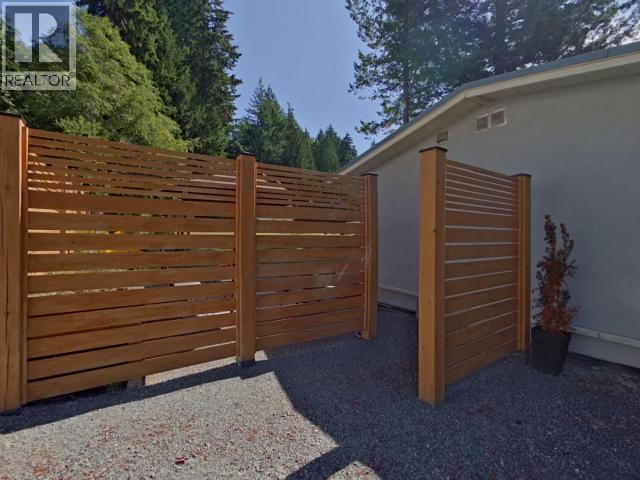 5720 Allen Ave, Powell River, BC - Outdoor With Exterior