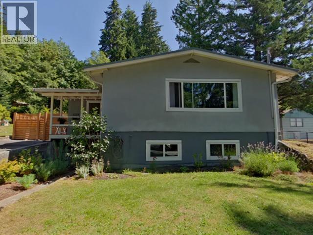 5720 Allen Ave, Powell River, BC - Outdoor