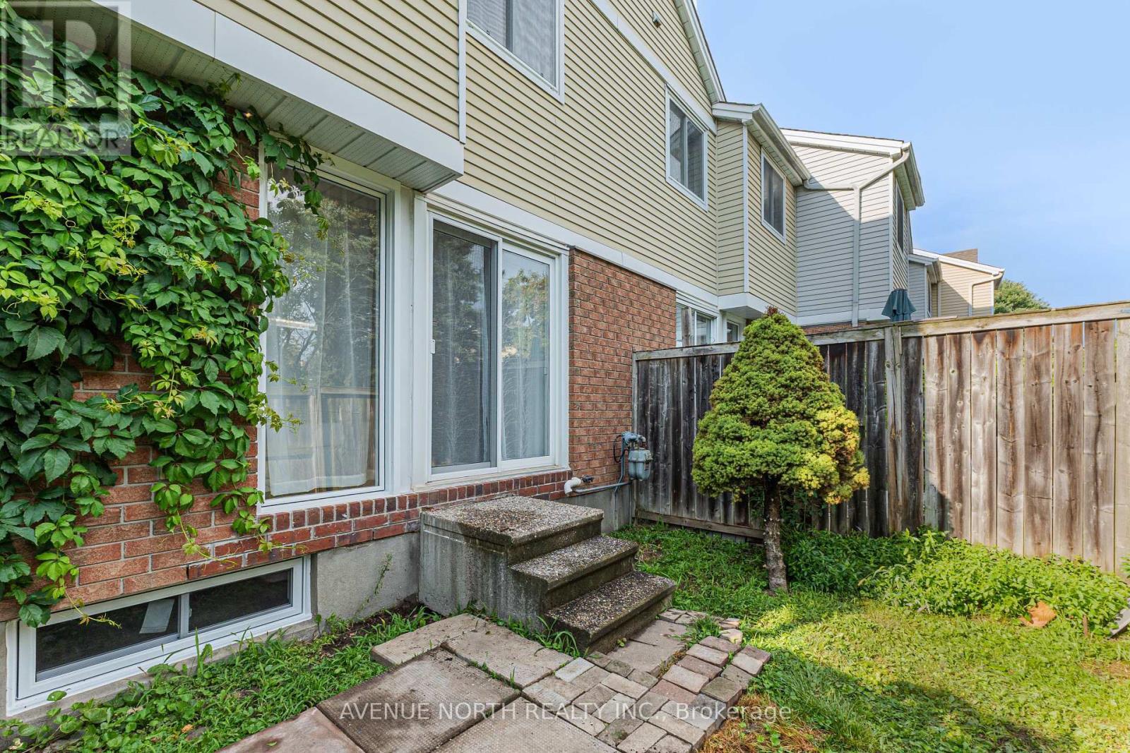 - - 104 Bannerhill Private, Ottawa, ON - Outdoor With Exterior