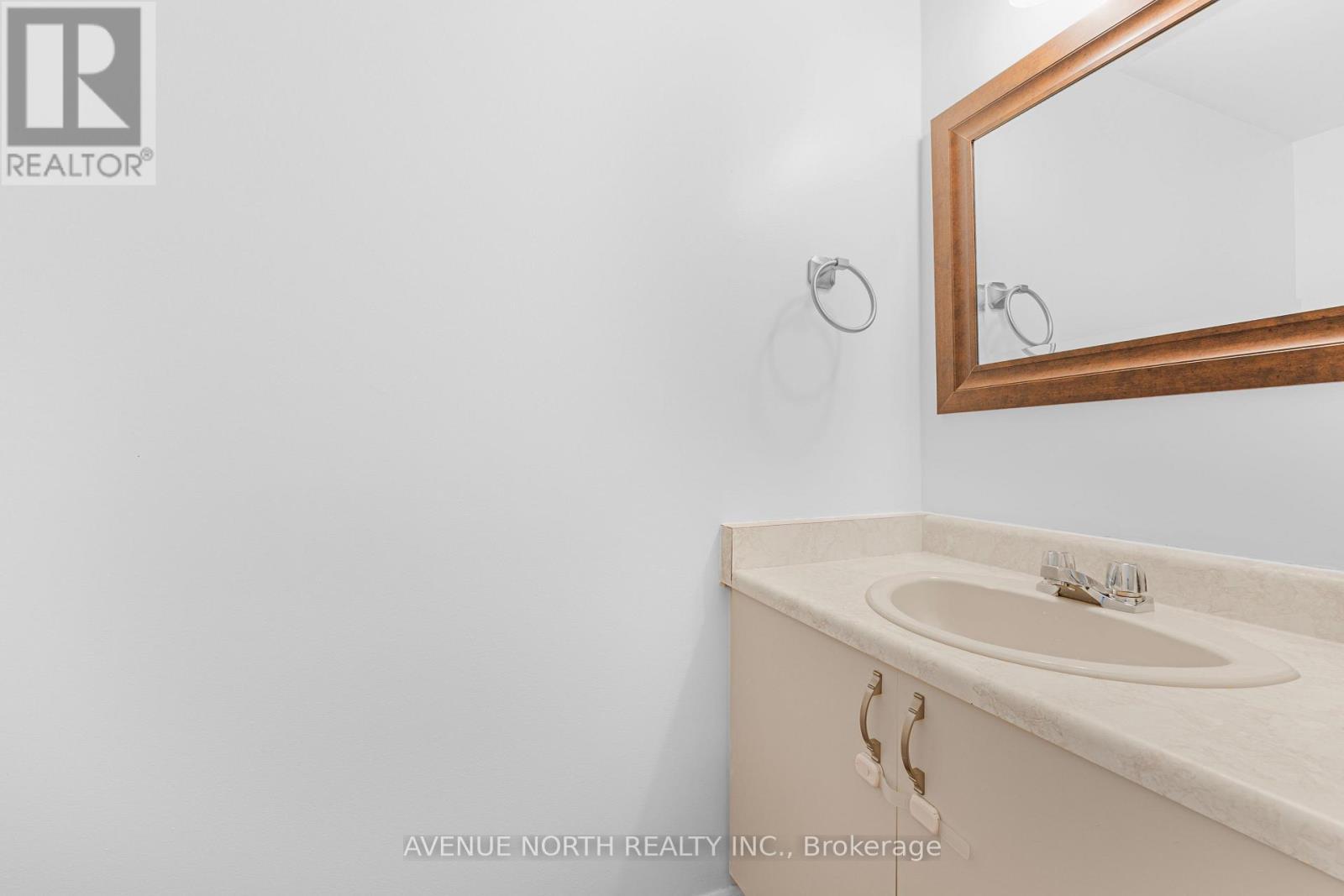 - - 104 Bannerhill Private, Ottawa, ON - Indoor Photo Showing Bathroom