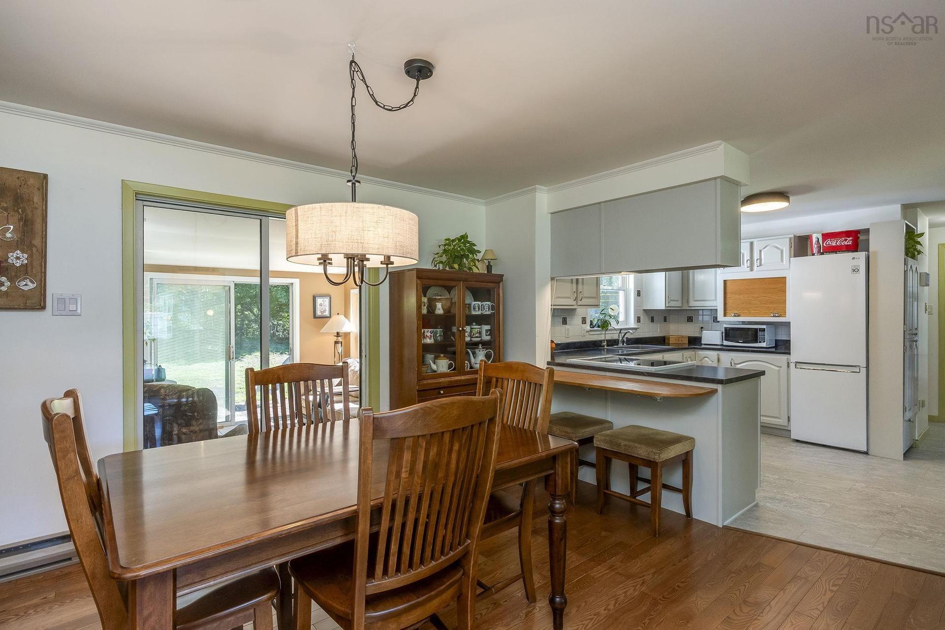 319 Birchcrest Drive, Cambridge, NS - Indoor Photo Showing Dining Room