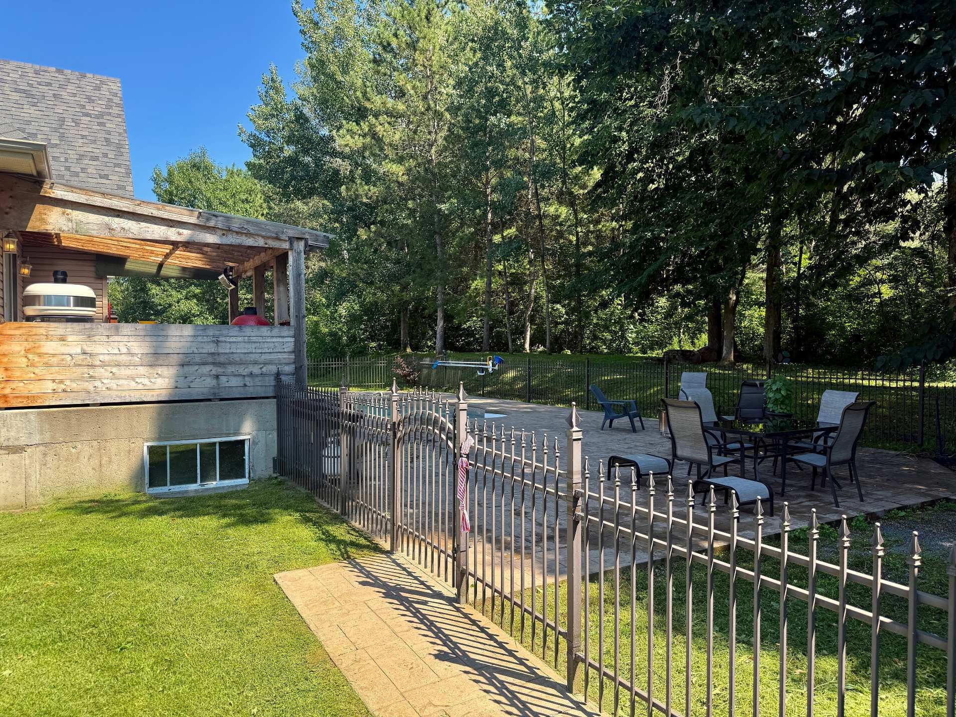 Courtyard - 45 Tsse Raymond, Saint-André-D'Argenteuil, QC - Outdoor