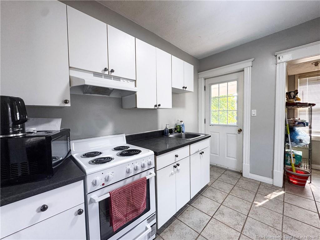 55 Portledge, Moncton, NB - Indoor Photo Showing Kitchen