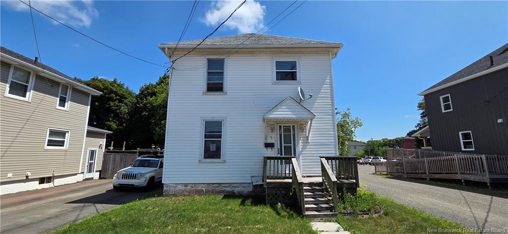5 Maple St, Moncton, NB
