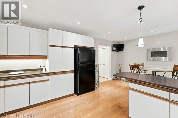 363 Twinflower Crescent, Waterloo, ON - Indoor Photo Showing Kitchen