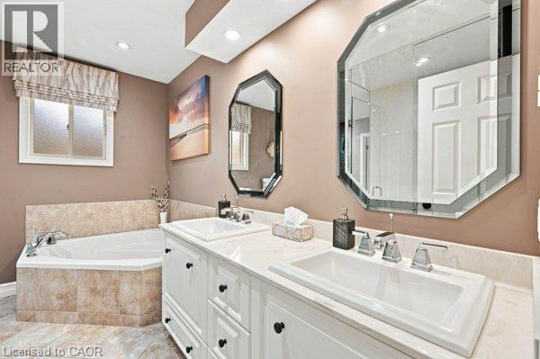 363 Twinflower Crescent, Waterloo, ON - Indoor Photo Showing Bathroom