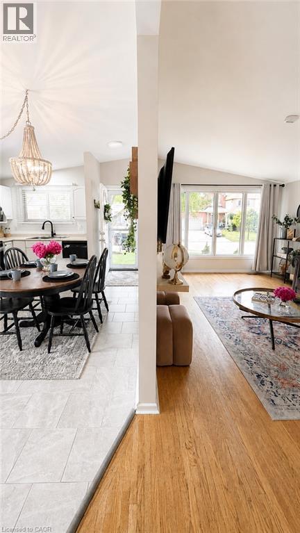 241 Thorner Drive, Hamilton, ON - Indoor