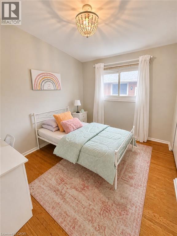 241 Thorner Drive, Hamilton, ON - Indoor Photo Showing Bedroom