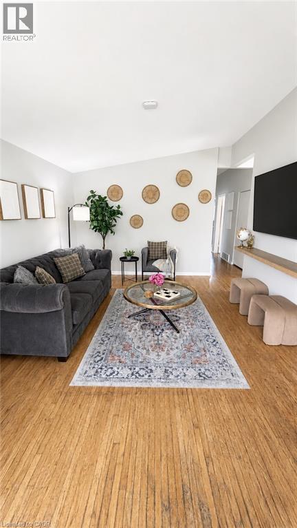 241 Thorner Drive, Hamilton, ON - Indoor Photo Showing Living Room
