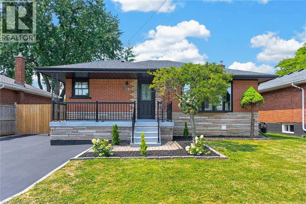138 Rendell Boulevard, Hamilton, ON - Outdoor With Deck Patio Veranda