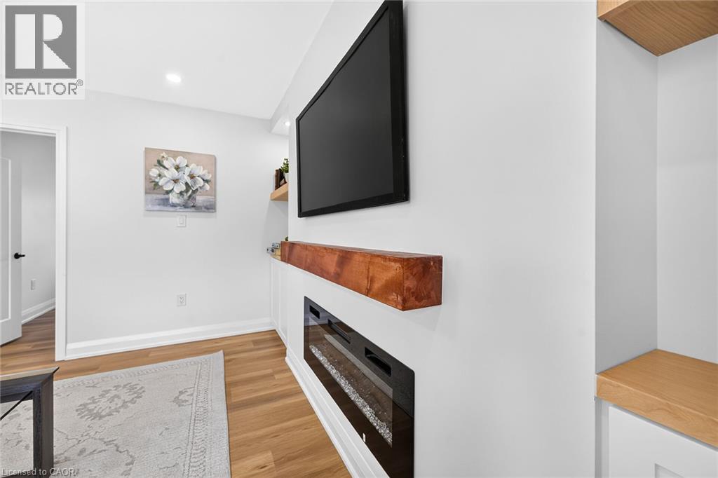138 Rendell Boulevard, Hamilton, ON - Indoor Photo Showing Other Room With Fireplace