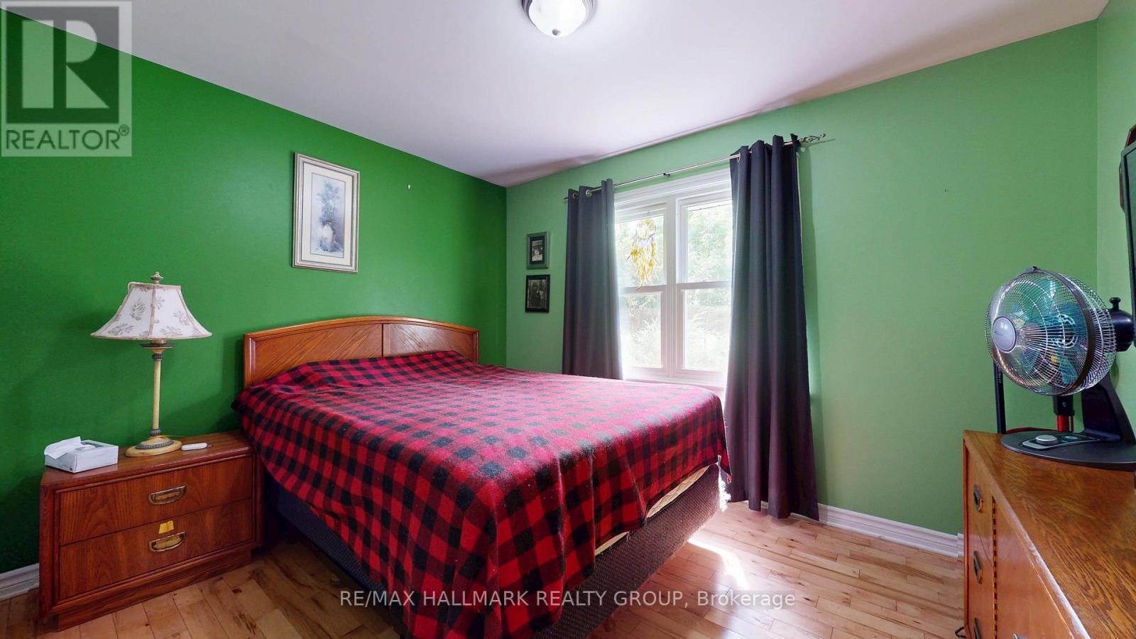 4 King Street, Cornwall, ON - Indoor Photo Showing Bedroom
