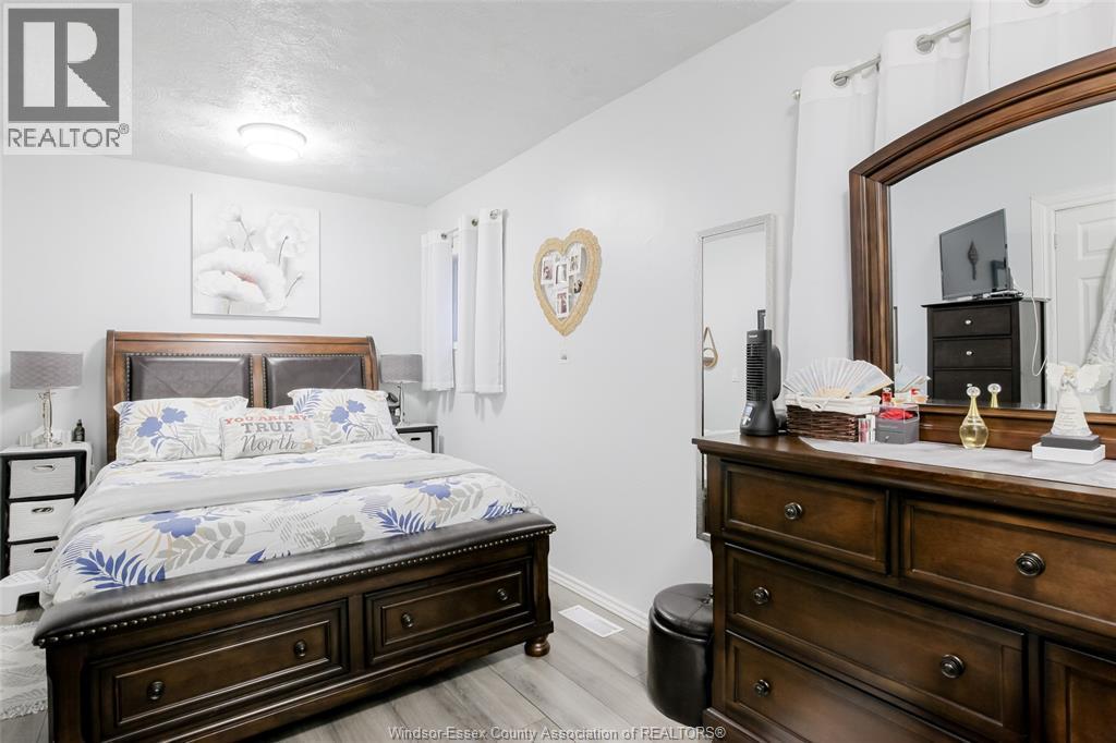 3612 King, Windsor, ON - Indoor Photo Showing Bedroom