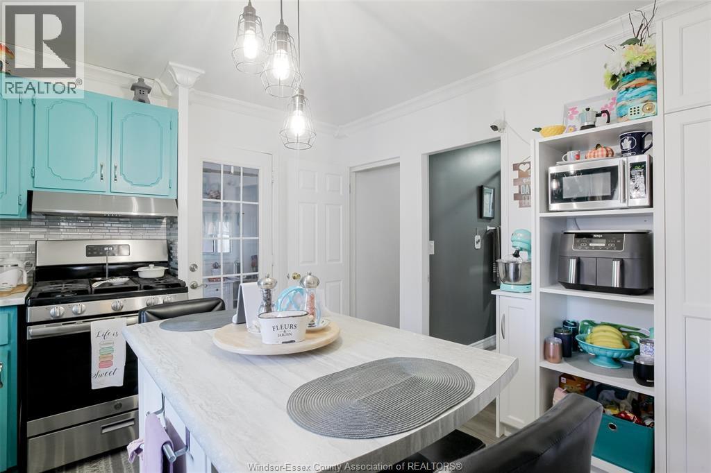 3612 King, Windsor, ON - Indoor