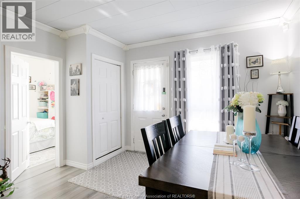 3612 King, Windsor, ON - Indoor Photo Showing Dining Room