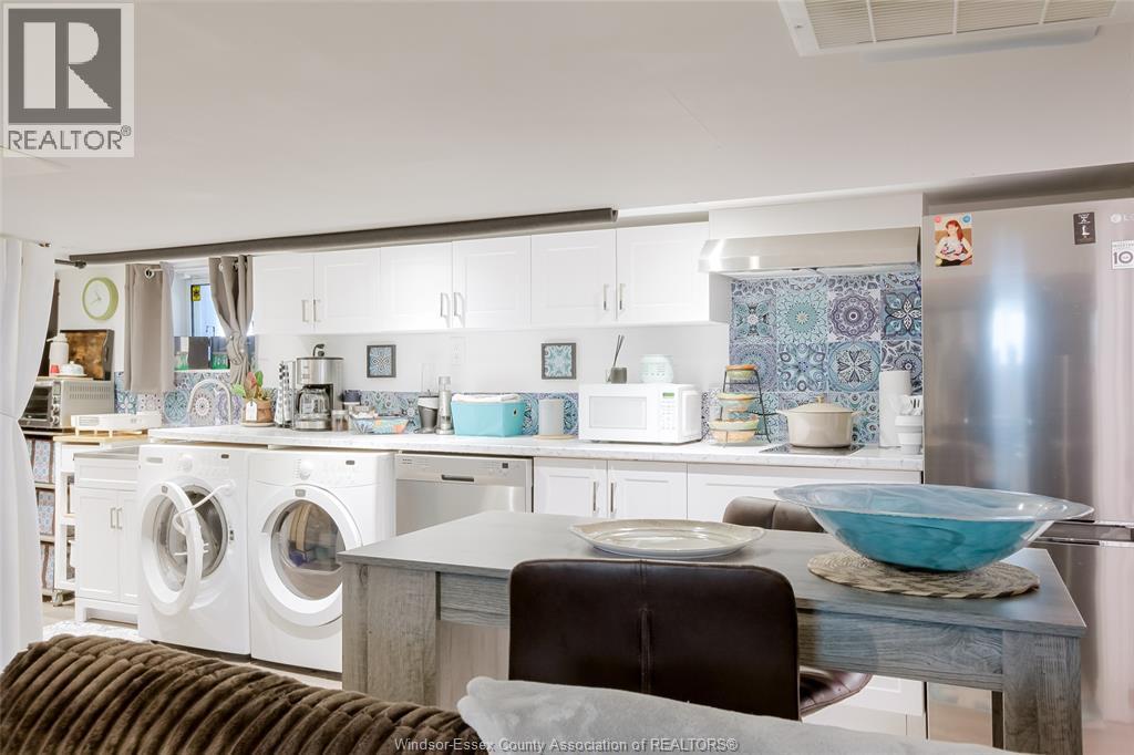 3612 King, Windsor, ON - Indoor Photo Showing Laundry Room