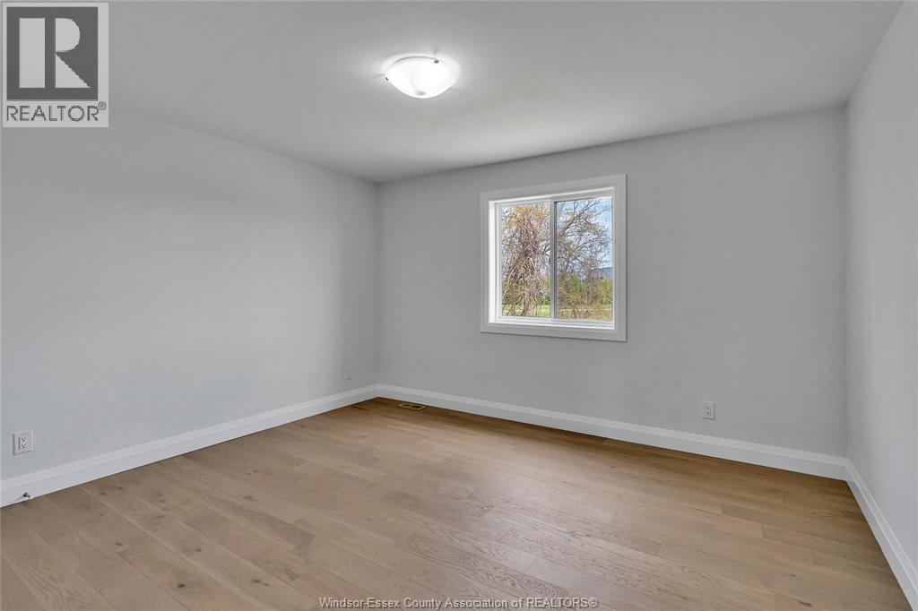 33 Eagle, Leamington, ON - Indoor Photo Showing Other Room