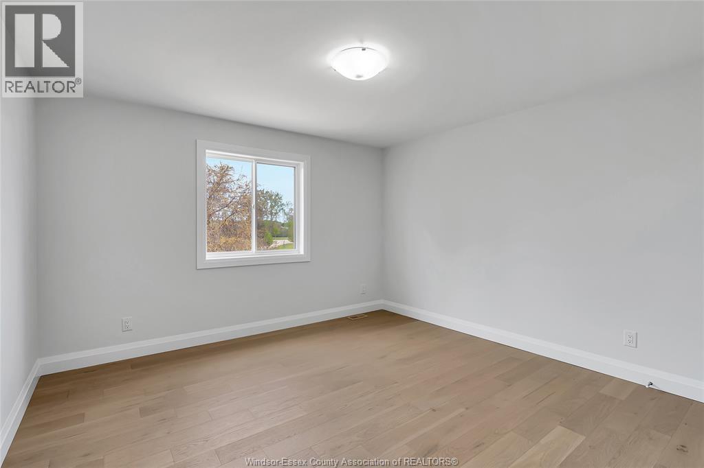 33 Eagle, Leamington, ON - Indoor Photo Showing Other Room