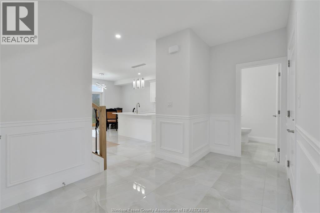 33 Eagle, Leamington, ON - Indoor Photo Showing Other Room