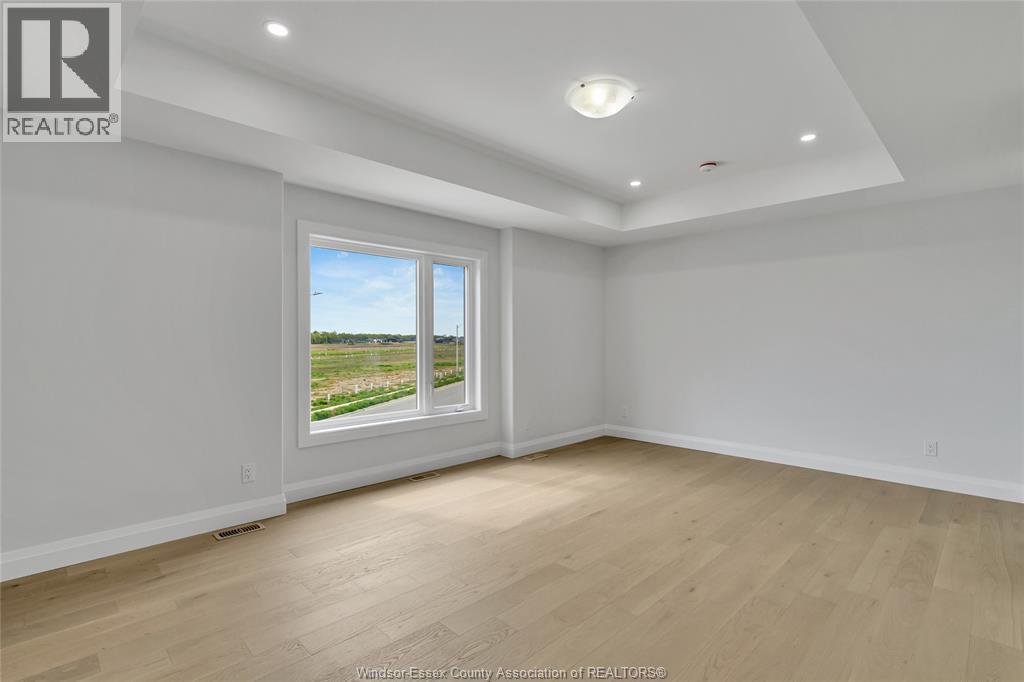 33 Eagle, Leamington, ON - Indoor Photo Showing Other Room