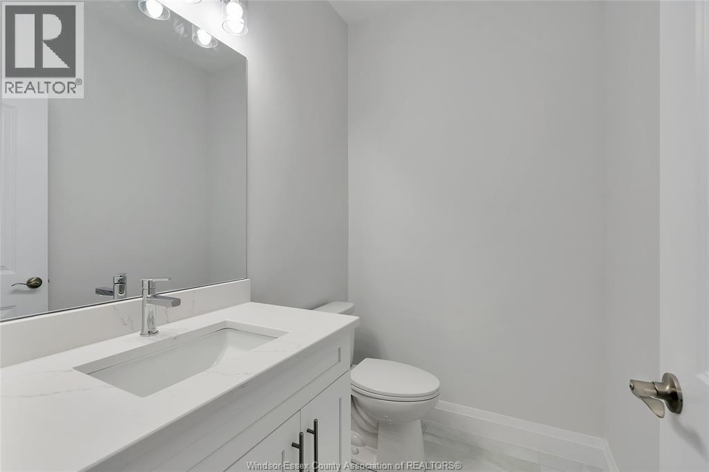 33 Eagle, Leamington, ON - Indoor Photo Showing Bathroom