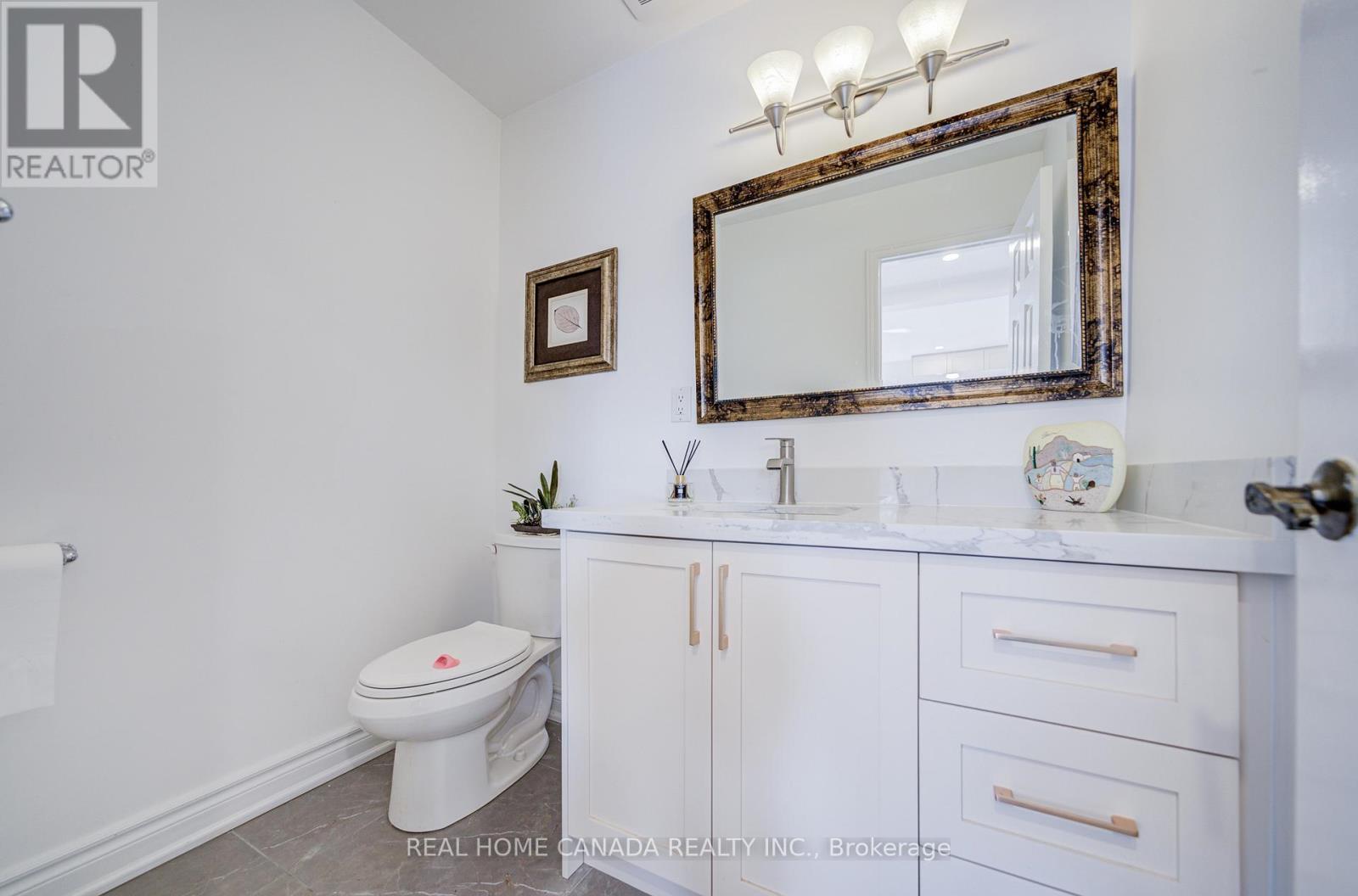20 Saddletree Drive, Toronto, ON - Indoor Photo Showing Bathroom