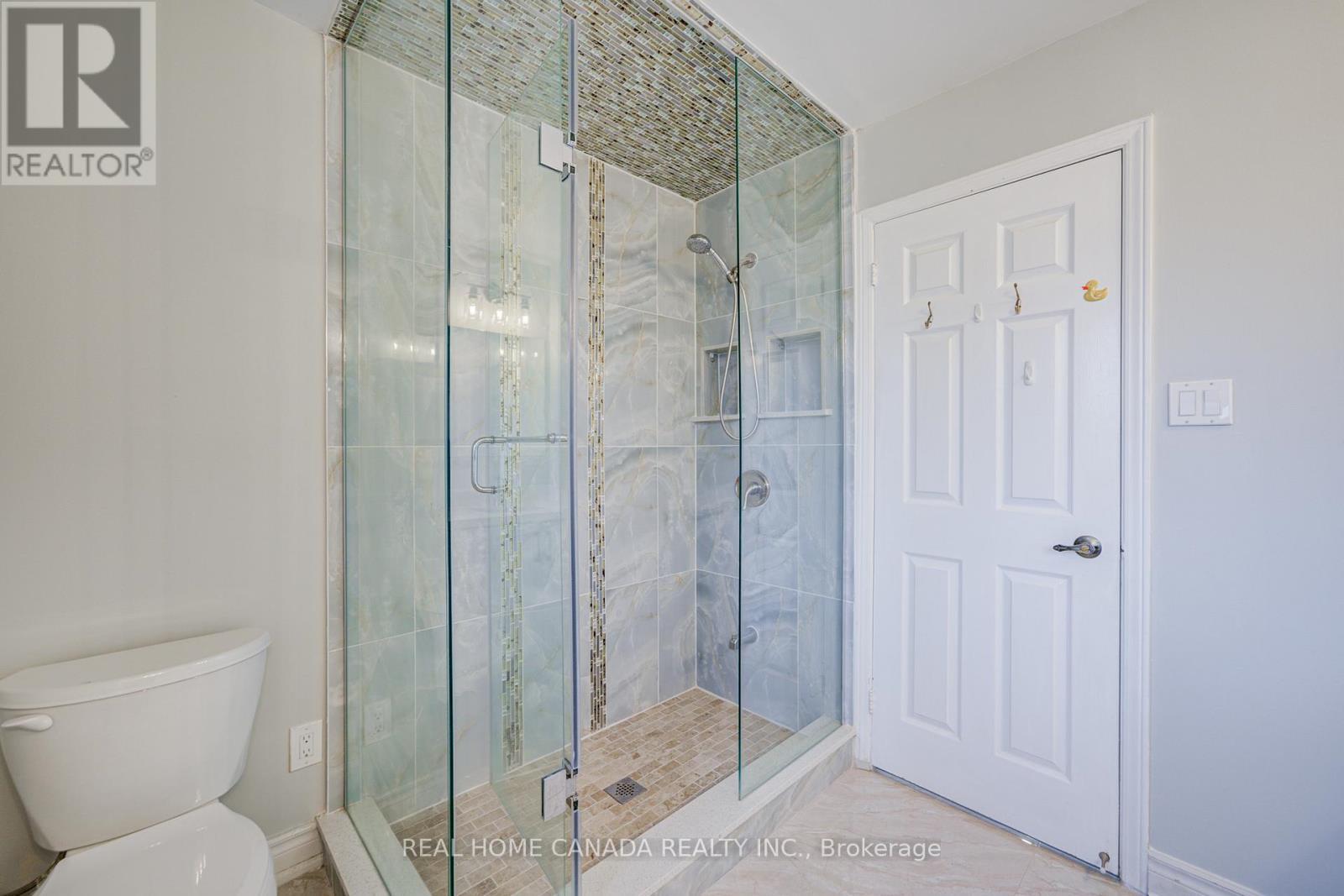 20 Saddletree Drive, Toronto, ON - Indoor Photo Showing Bathroom